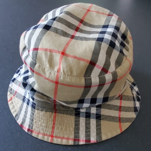Burberry Bucket Hat Classic Haymarket Checkered Pattern - Picture 1 of 12